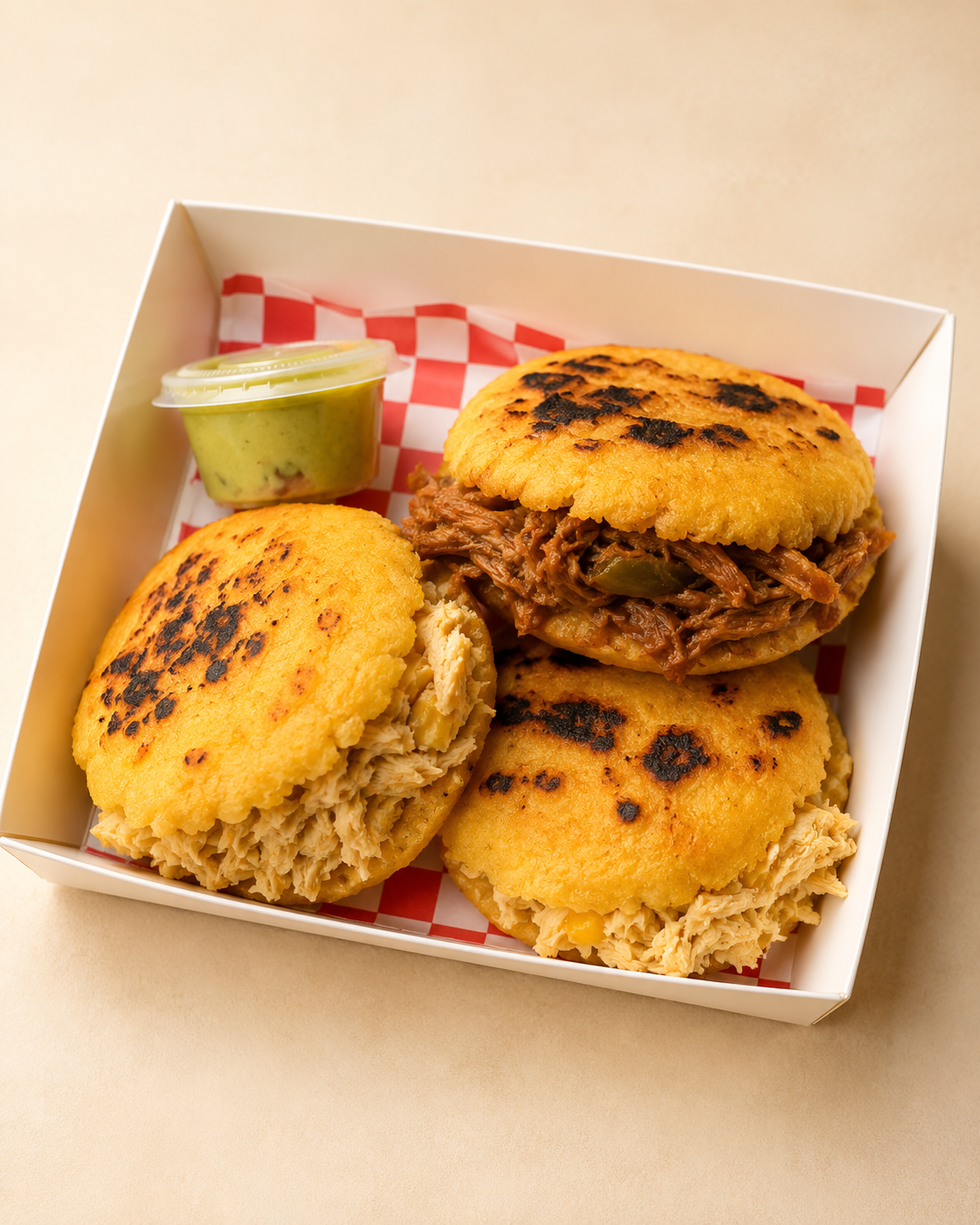Arepitas rellenas Pack Roll, listas para compartir